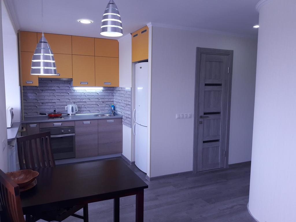 Apartmens Near Metalist Lägenhet Charkiv Exteriör bild