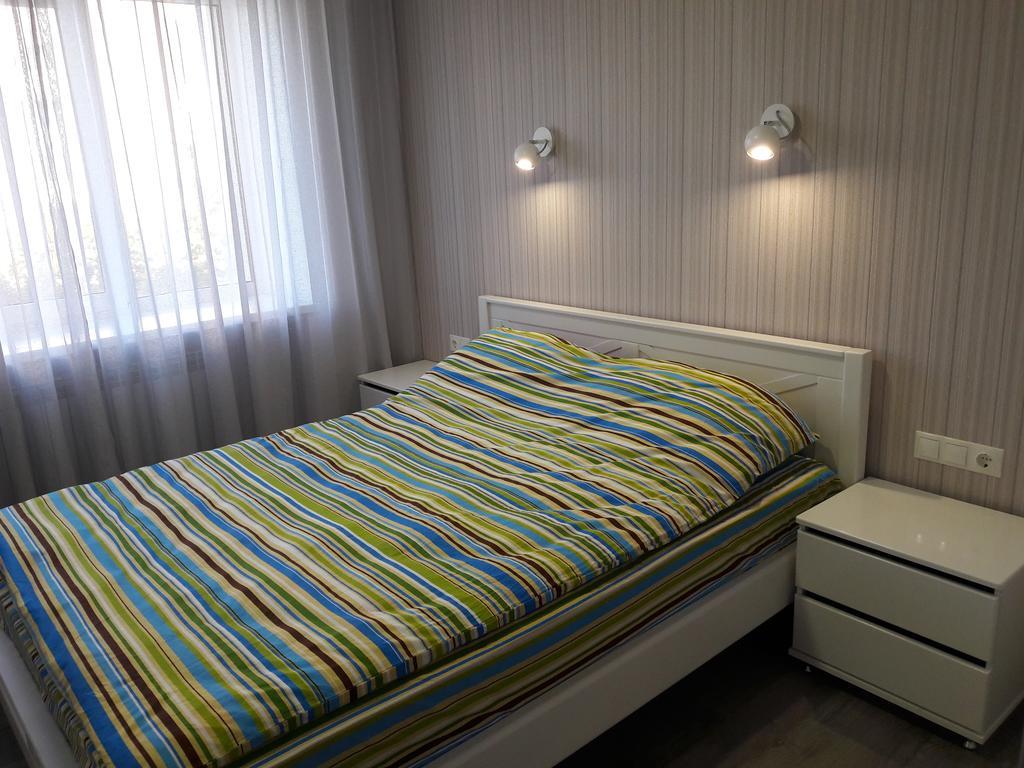 Apartmens Near Metalist Lägenhet Charkiv Exteriör bild
